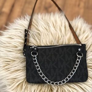 Michael Kors Chain Fanny